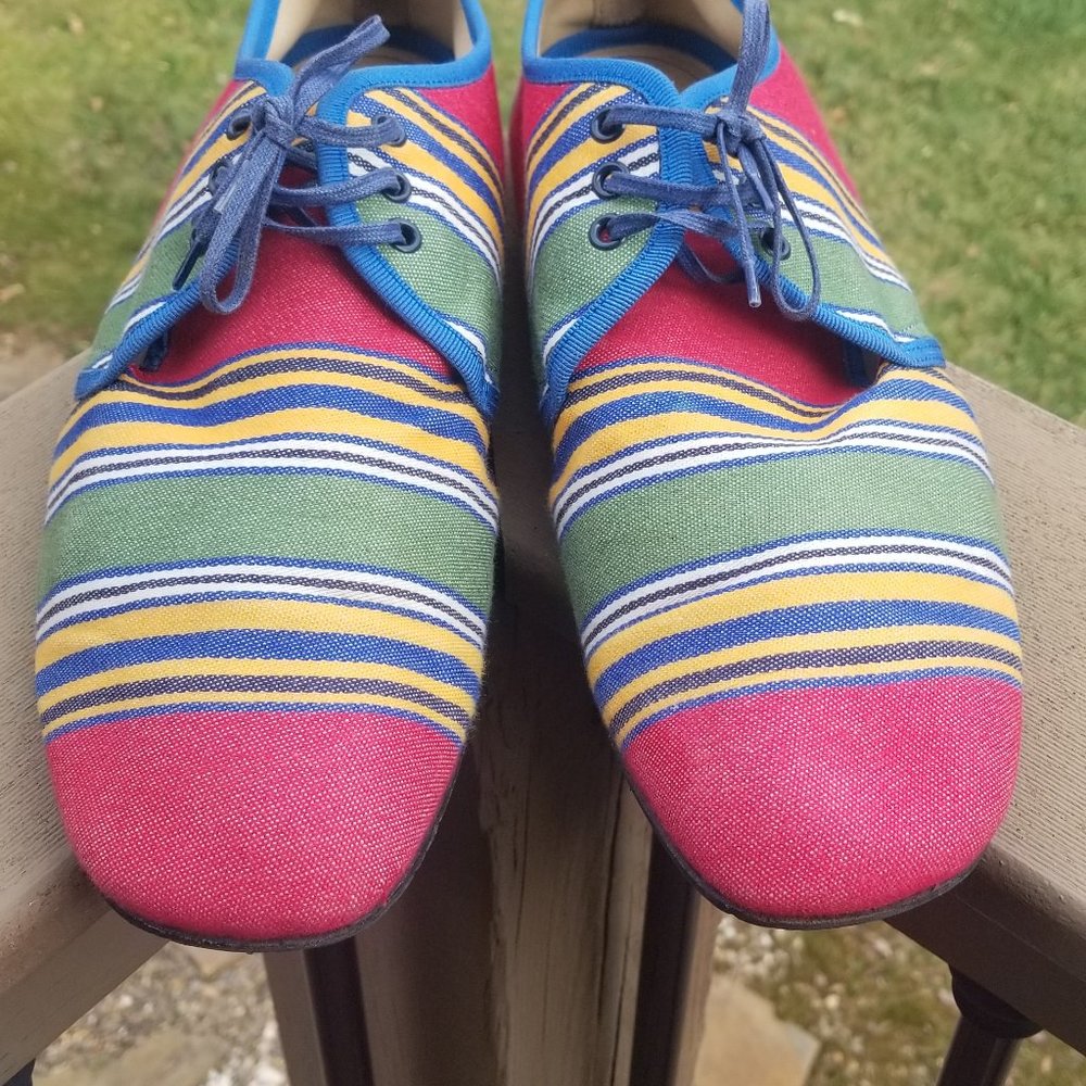 Dolce and Gabbana Summer canvas lace up derbies.Pre-owned in great gently used c